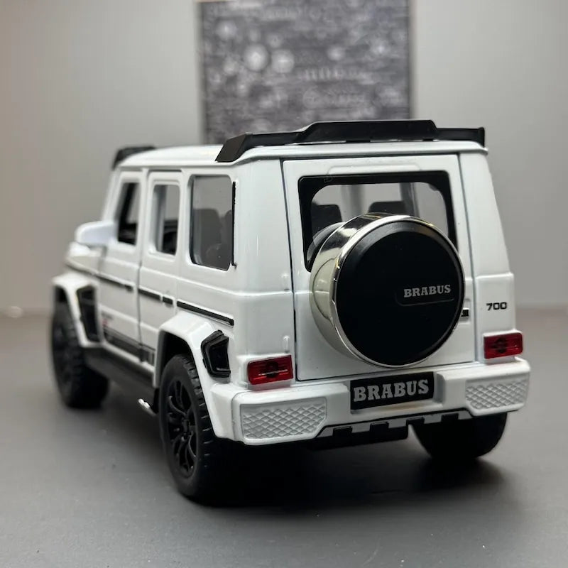 1:32 Mercedes-Brabus 2021 G700 4×4² Die Cast Model Car