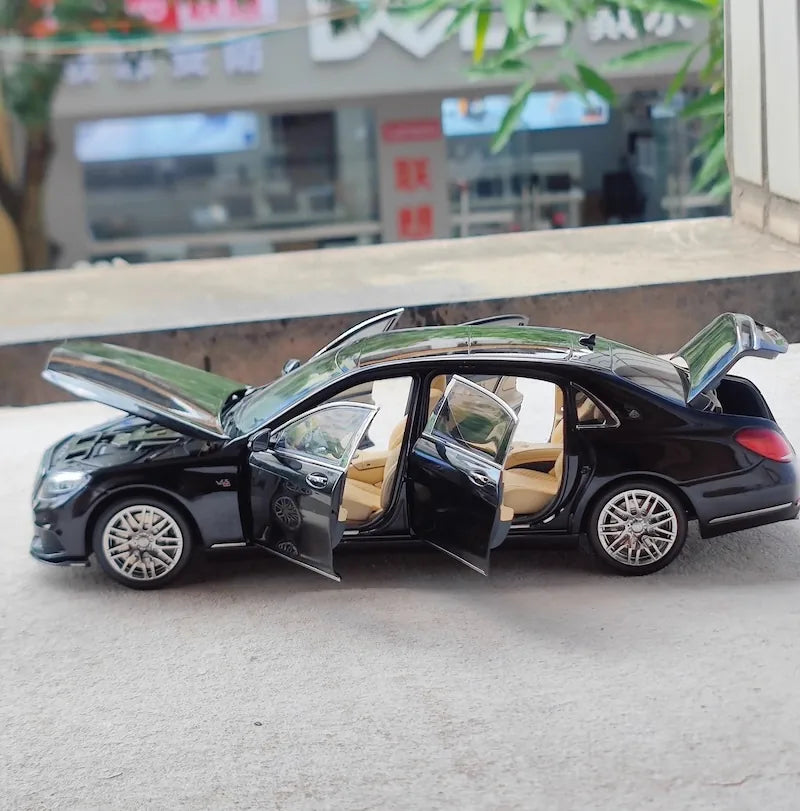 1:18 Mercedes-Maybach 2020 S650L Brabus 900 Die Cast Model Car