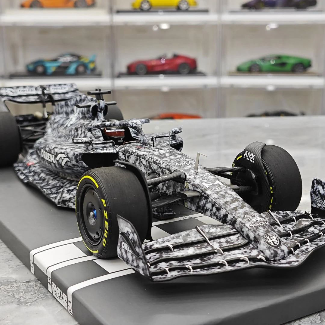 1:18 Alfa Romeo 2022 C42 #77 اختبار برشلونة فالتيري بوتاس F1 سيارة من الراتنج من Minichamps - عرض 10