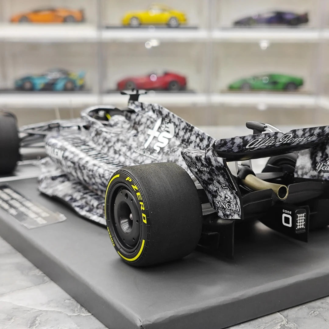 1:18 Alfa Romeo 2022 C42 #88 اختبار برشلونة روبرت كوبيكا F1 نموذج سيارة من الراتنج من إنتاج Minichamps - عرض 6