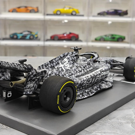 1:18 Alfa Romeo 2022 C42 #88 Barcelona Test Robert Kubica F1 Resin-Modell von Minichamps – Ansicht 8