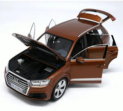 [Minichamps] 1:18 Audi 2015 Q7 Brown Model Car Die-Cast