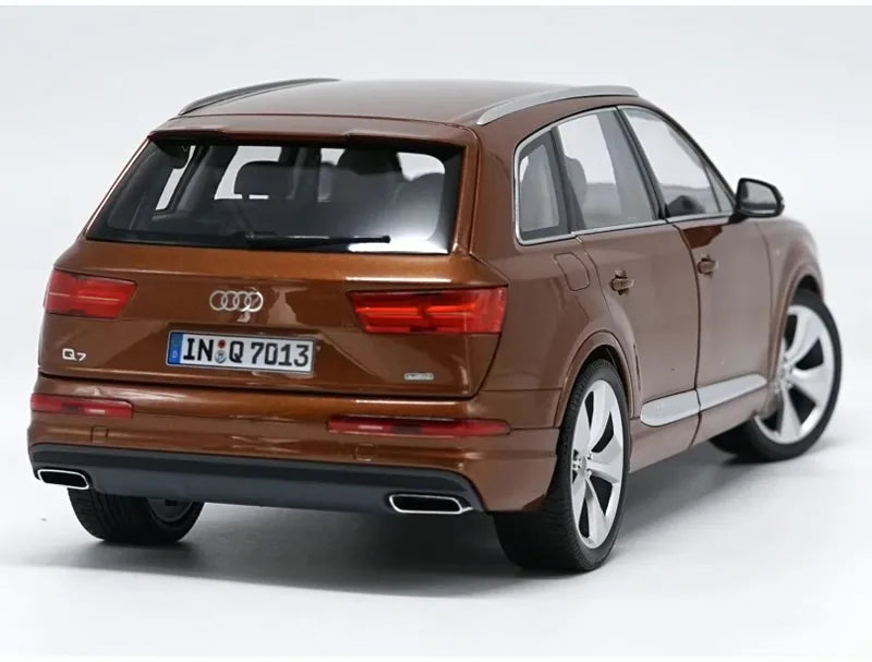 [Minichamps] 1:18 Audi 2015 Q7 Brown Model Car Die-Cast