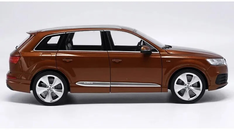 [Minichamps] 1:18 Audi 2015 Q7 Brown Model Car Die-Cast