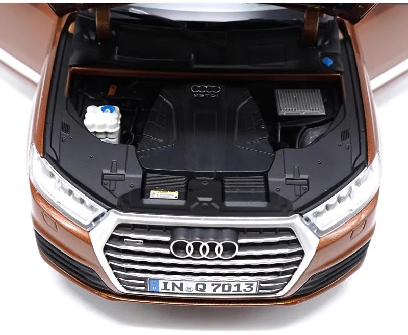 [Minichamps] 1:18 Audi 2015 Q7 Brown Model Car Die-Cast