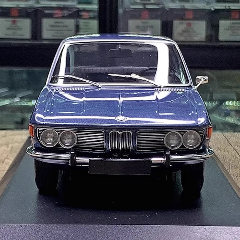 [Minichamps] 1:18 BMW 1968 2500 E3 Blue Model Car Resin