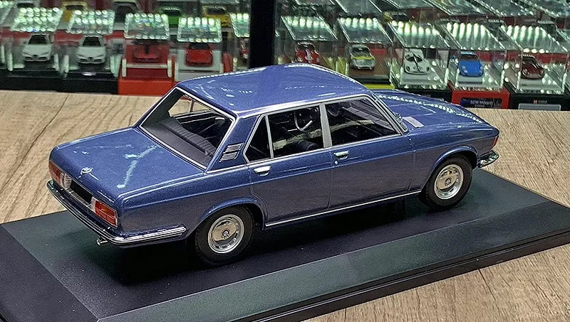 [Minichamps] 1:18 BMW 1968 2500 E3 Blue Model Car Resin