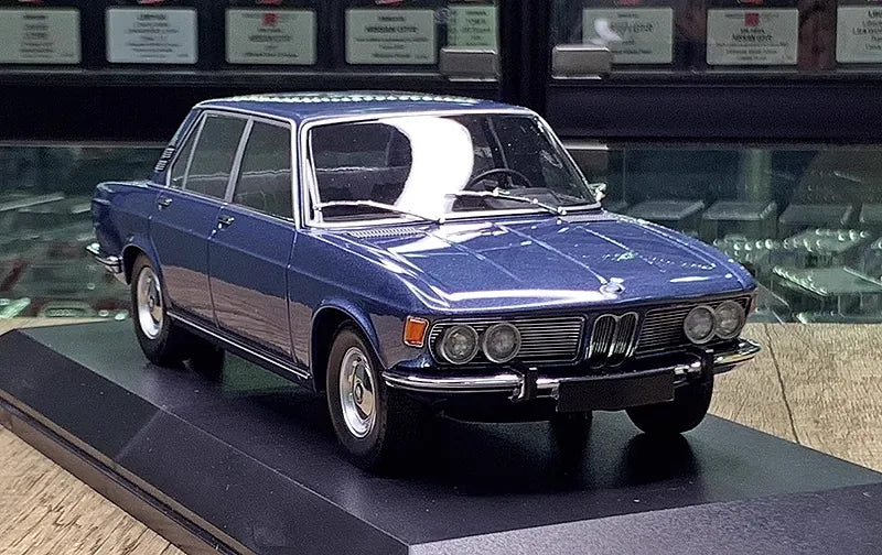 [Minichamps] 1:18 BMW 1968 2500 E3 Blue Model Car Resin
