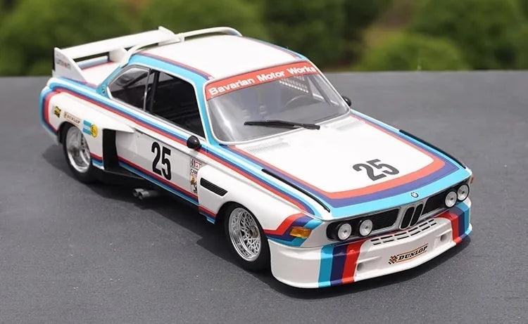 [Minichamps] 1:18 BMW 1975 3.0 CSL #25 Model Car Resin / Closed Body