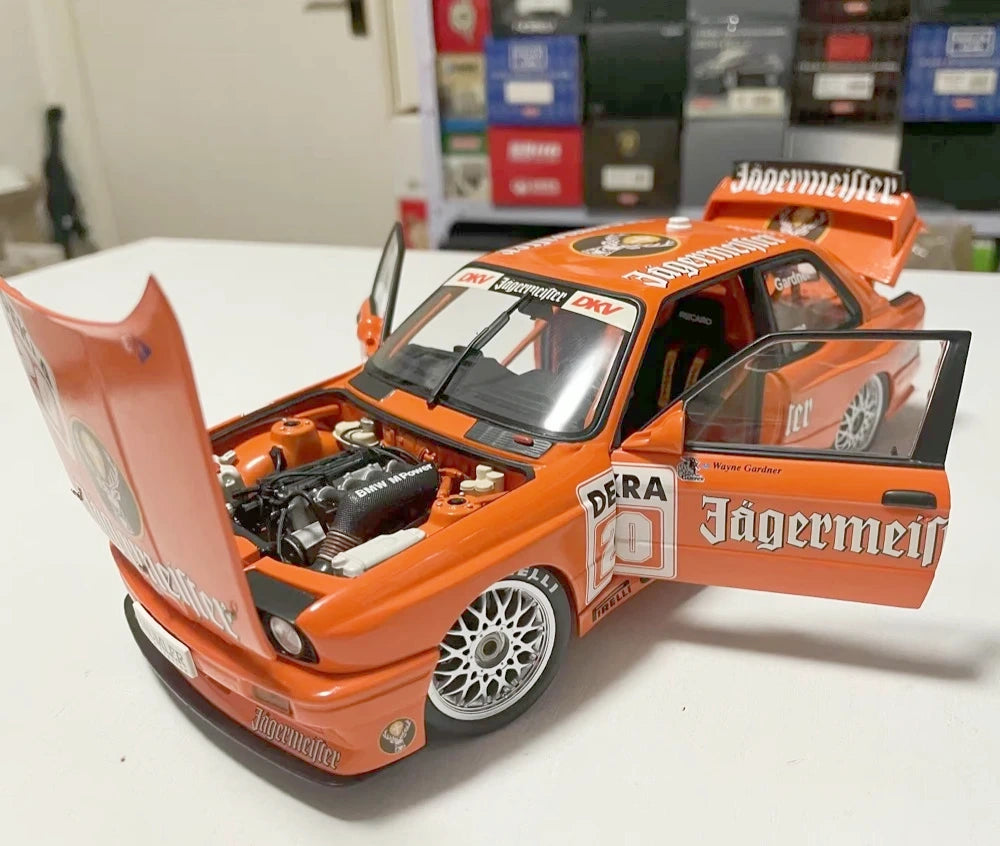 [Minichamps] 1:18 BMW 1992 E30 M3 W. GARDNER DTM Model Car Die-Cast