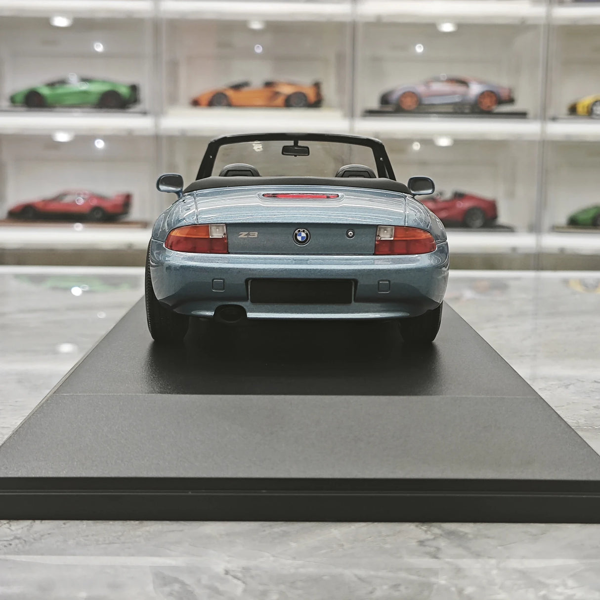 Minichamps BMW 1997 Z3 Roadster بلو 1:18 – نموذج راتنج قابل للجمع
