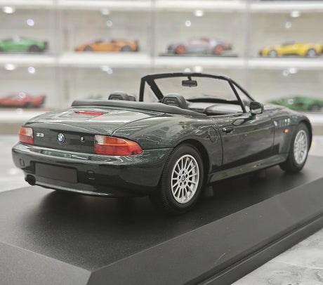 Minichamps BMW 1997 Z3 Roadster 1:18 الأخضر – نموذج راتنج قابل للجمع