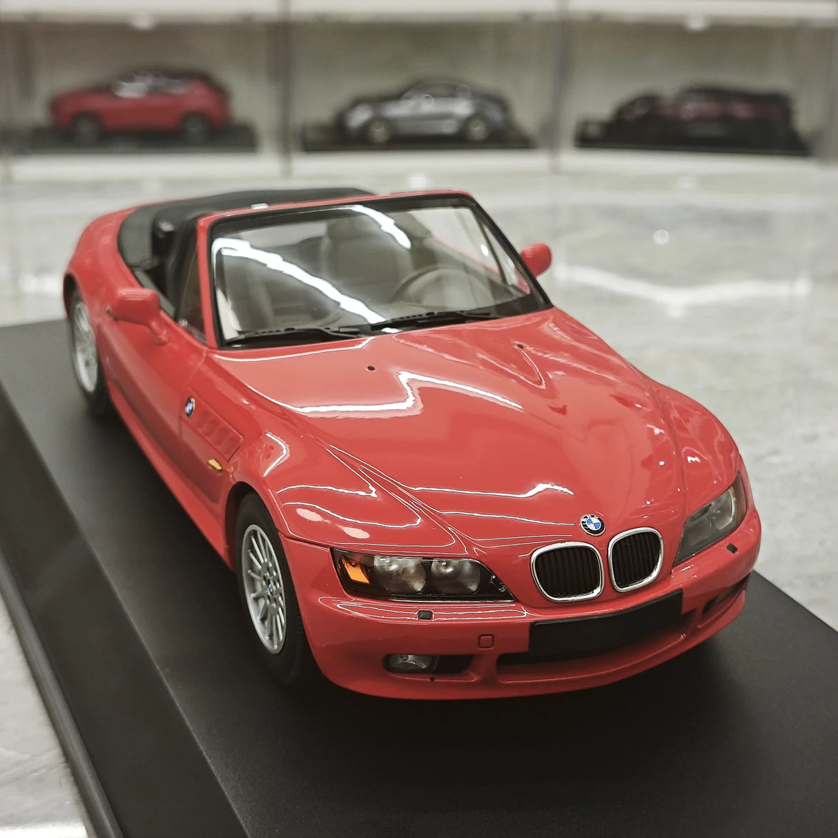 Minichamps BMW 1997 Z3 Roadster Red 1:18 – Resina da collezione in resina
