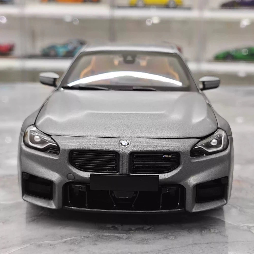 [Minichamps] 1:18 BMW 2023 G87 M2 grigio modellino di auto Die-Cast