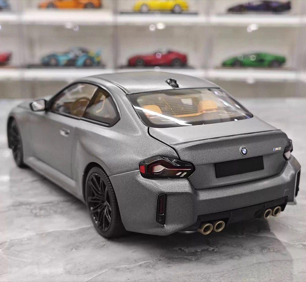 [Minichamps] 1:18 BMW 2023 G87 M2 grigio modellino di auto Die-Cast