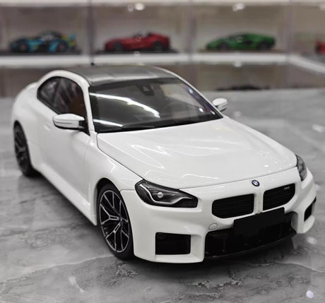 [Minichamps] 1:18 BMW 2023 G87 M2 valkoinen pienoismalli Die-Cast