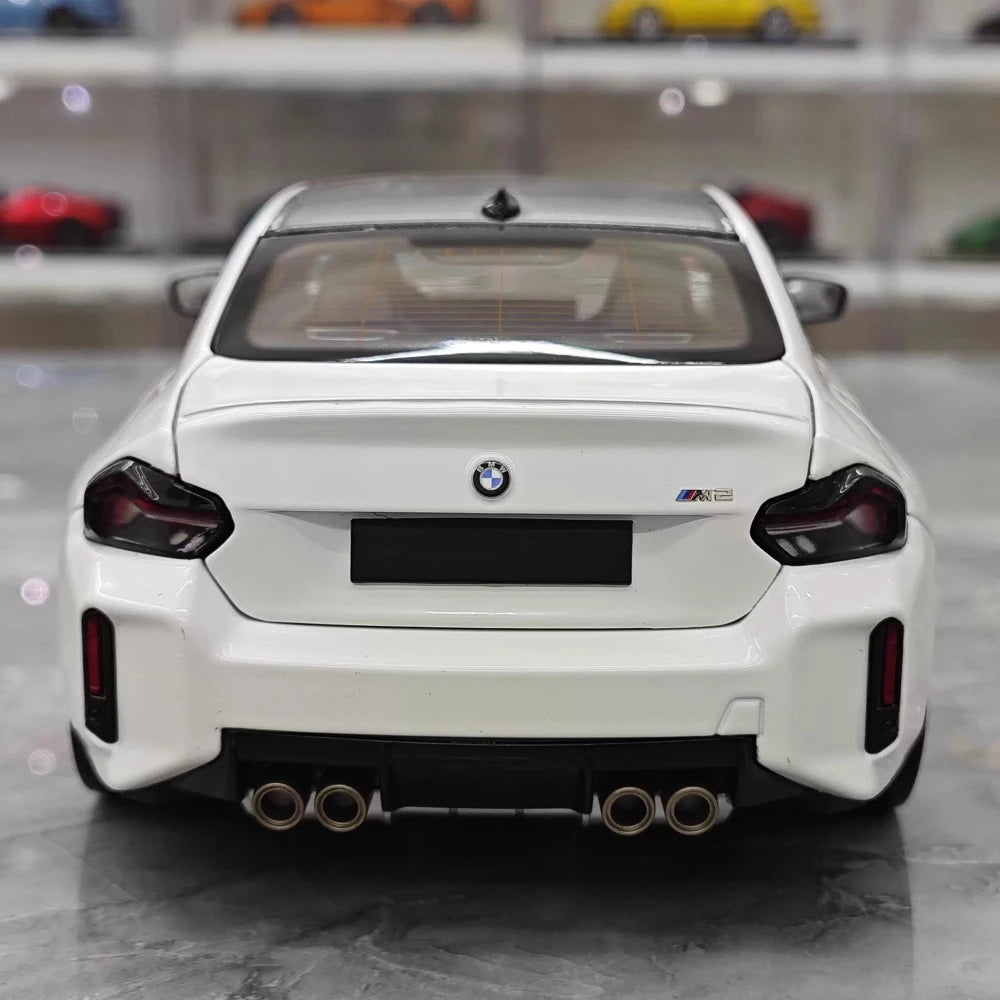 [Minichamps] 1:18 BMW 2023 G87 M2 White Model Car Die-Cast