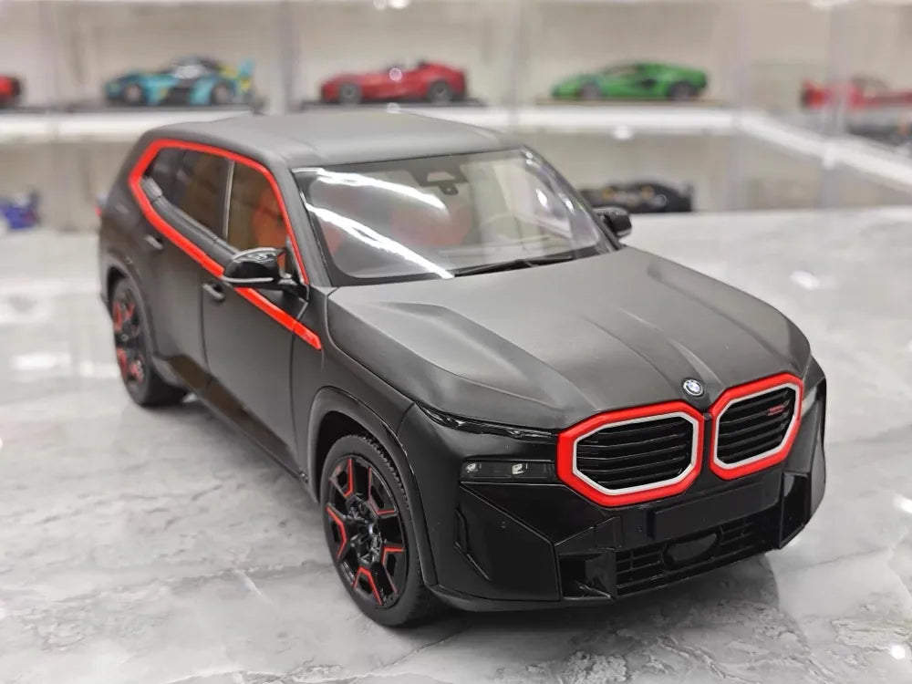 [Minichamps] 1:18 BMW 2023 XM Black Model Car Die-Cast