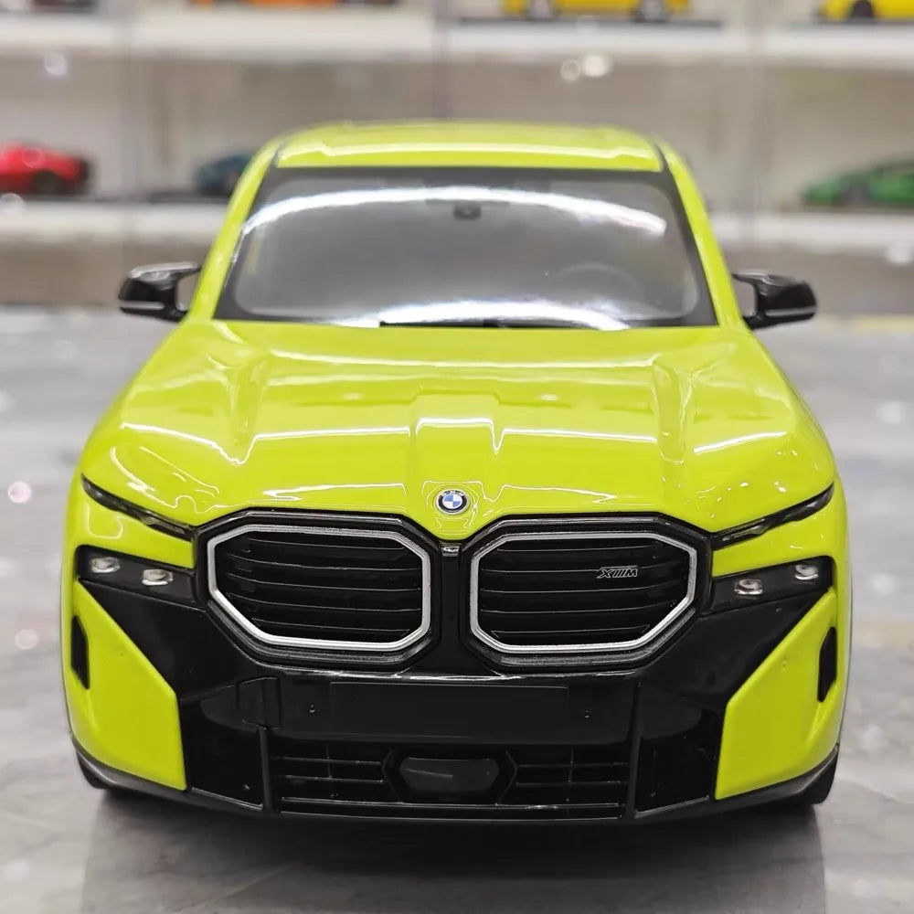 [Minichamps] 1:18 BMW 2023 XM Green Model Car Die-Cast