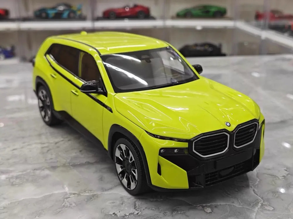 [Minichamps] 1:18 BMW 2023 XM Green Model Car Die-Cast