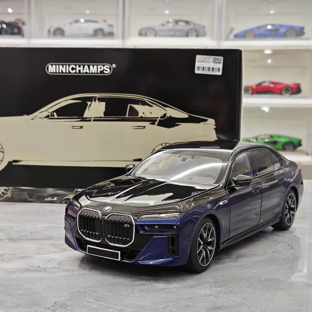 [Minichamps] 1:18 BMW 2024 G70 i7 nero modellino di auto Die-Cast