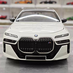 [Minichamps] 1:18 BMW 2024 G70 i7 White Model Car Die-Cast