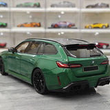 Minichamps BMW 2024 M5 Touring G99 groen Metallic 1:18 – Collectible resin Model resin