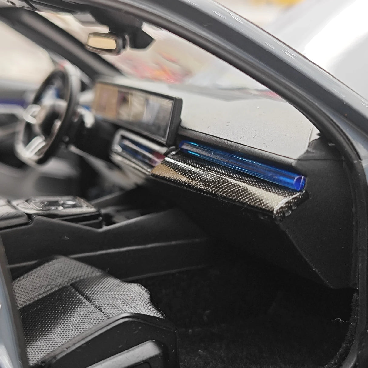 Minichamps BMW 2024 M5 Touring G99 Grey Metallic 1:18 – Verzamelbare resin modelresin resin