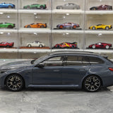 Minichamps BMW 2024 M5 Touring G99 Grey Metallic 1:18 – Verzamelbare resin modelresin resin