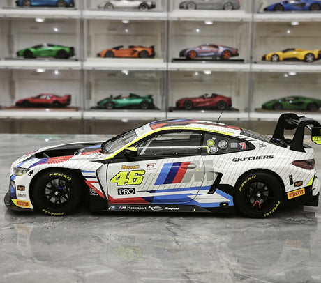 BMW 2025 M4 GT3 Team WRT #46 1:18 12H Bathurst modello da collezione pressofuso di Minichamps - vista 5