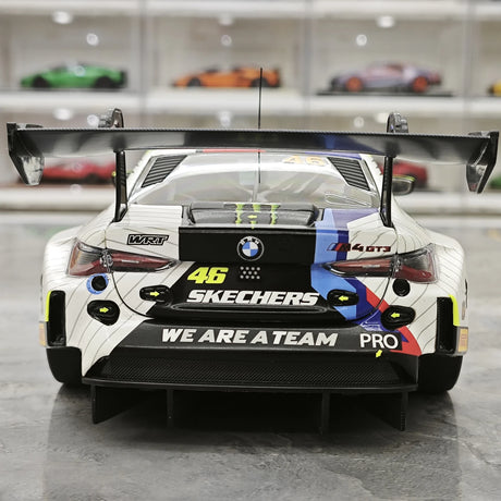 BMW 2025 M4 GT3 Team WRT #46 1:18 12H modello da collezione Bathurst in metallo pressofuso di Minichamps - vista 7