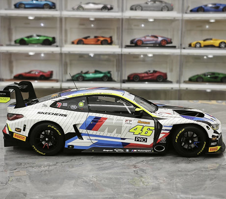 BMW 2025 M4 GT3 Team WRT #46 1:18 12H modello da collezione Bathurst in metallo pressofuso di Minichamps - vista 9