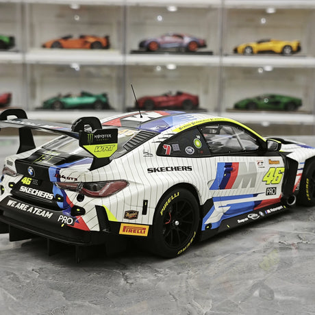 BMW 2025 M4 GT3 Team WRT #46 1:18 modello da collezione pressofuso di Minichamps - vista 8
