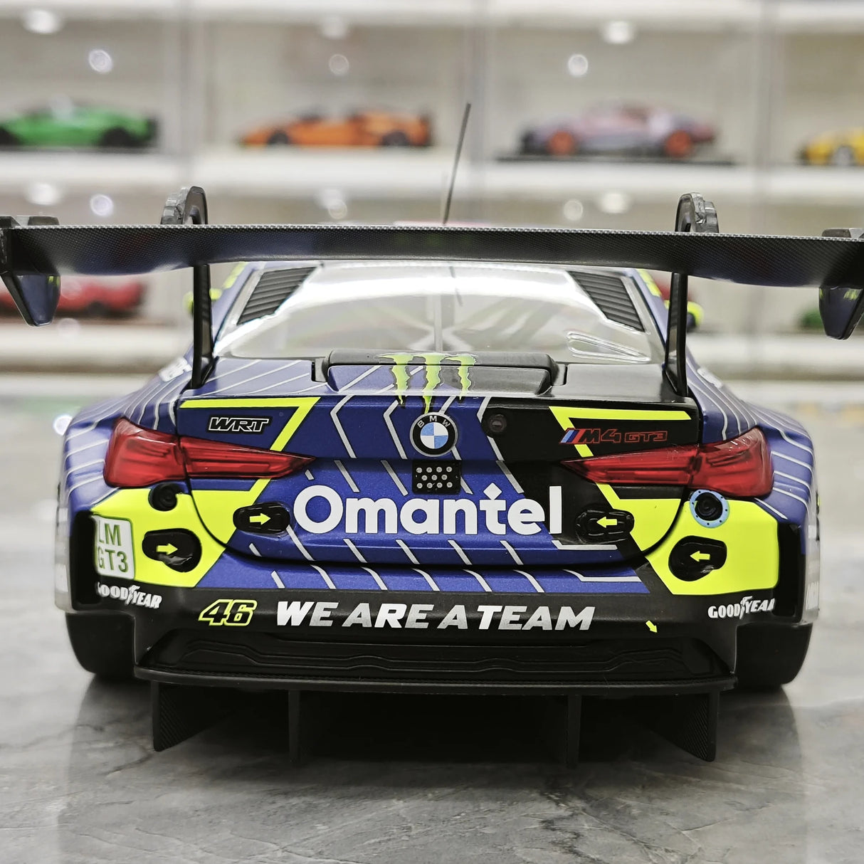 BMW 2025 M4 GT3 EVO Team WRT #46 1:18 modello da collezione Qatar in metallo pressofuso di 1812 km di Minichamps - veduta 7