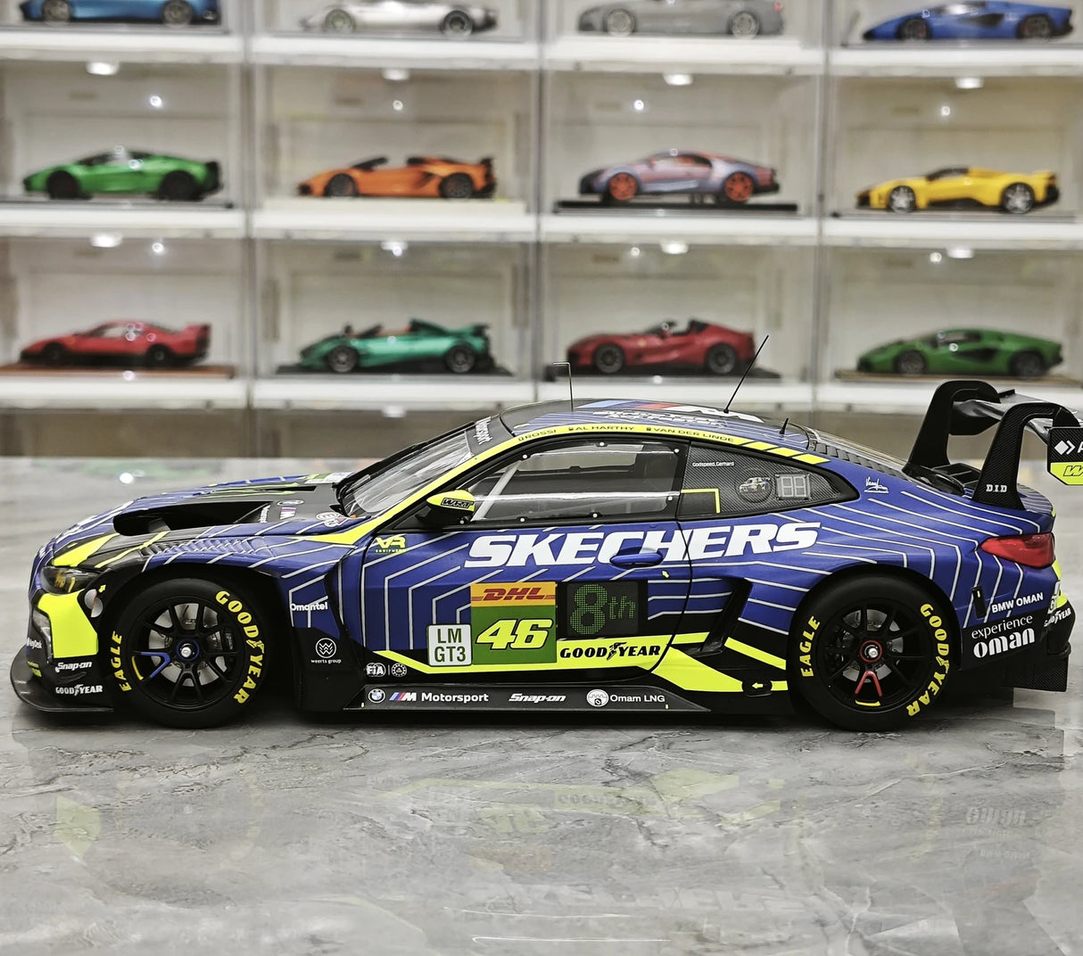 BMW 2025 M4 GT3 EVO Team WRT #46 1:18 Pole Position 6H modello da collezione Imola pressofuso di Minichamps - vista 5