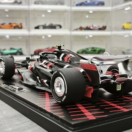 Minichamps Formel 1 2024 Las Vegas GP Show Car 1:18 – Sammelobjekt-Resin-Modell F1 Modellauto