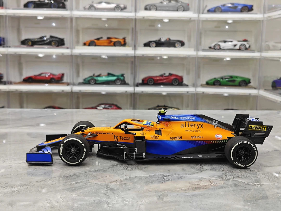 1:18 McLaren 2021 MCL35M #4 Italian GP Lando Norris F1 model car by Minichamps - view 5