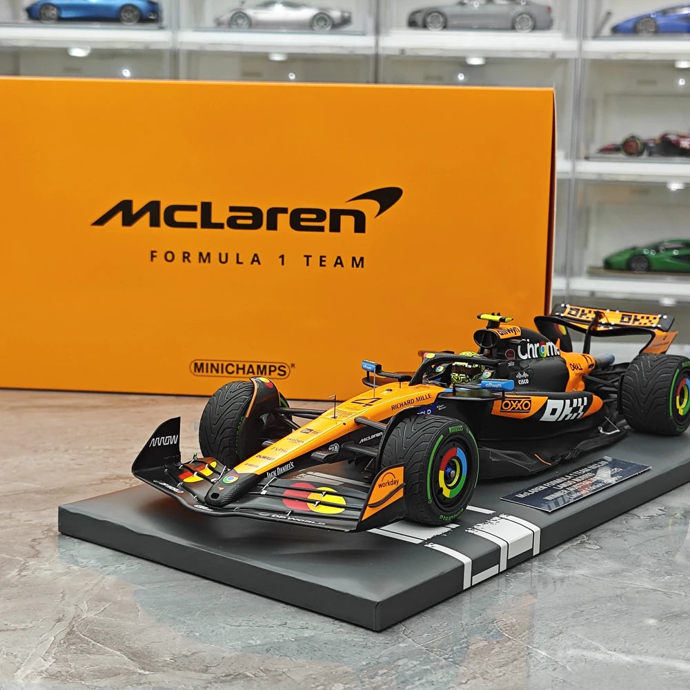 1:18 McLaren 2025 MCL39 #4 Australian GP model car by Minichamps - view 14