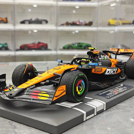 1:18 McLaren 2025 MCL39 #4 Australian GP model car by Minichamps - view 3