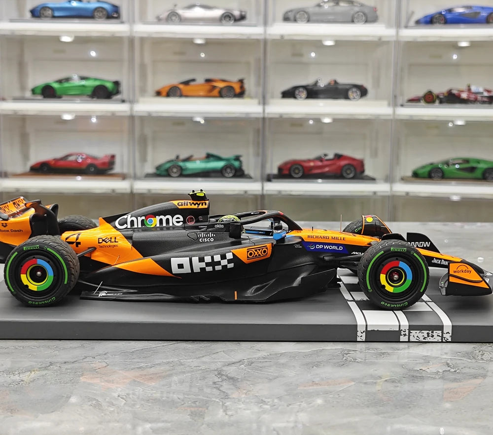 1:18 McLaren 2025 MCL39 #4 Australian GP model car by Minichamps - view 9