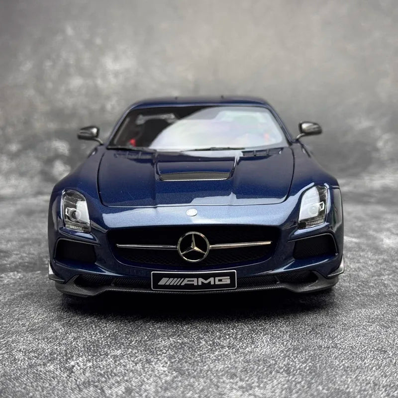 [Minichamps] 1:18 Mercedes-AMG 2013 SLS Black Series Blue Model Car Die-Cast