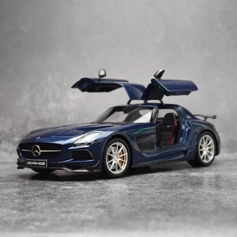 [Minichamps] 1:18 Mercedes-AMG 2013 SLS Black Series Blue Model Car Die-Cast