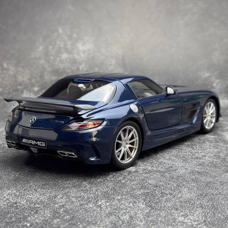 [Minichamps] 1:18 Mercedes-AMG 2013 SLS Black Series Blue Model Car Die-Cast