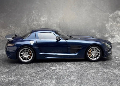 [Minichamps] 1:18 Mercedes-AMG 2013 SLS Black Series Blue Model Car Die-Cast