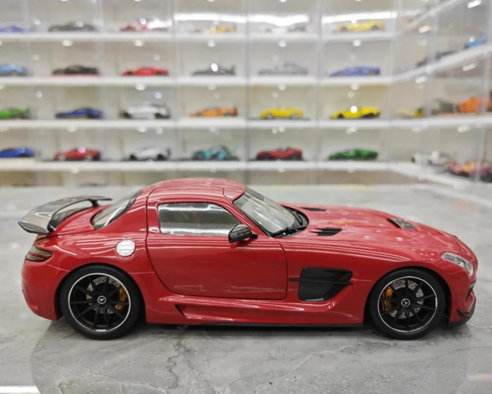 [Minichamps] 1:18 Mercedes-AMG 2013 SLS Black Series Red Model Car Die-Cast