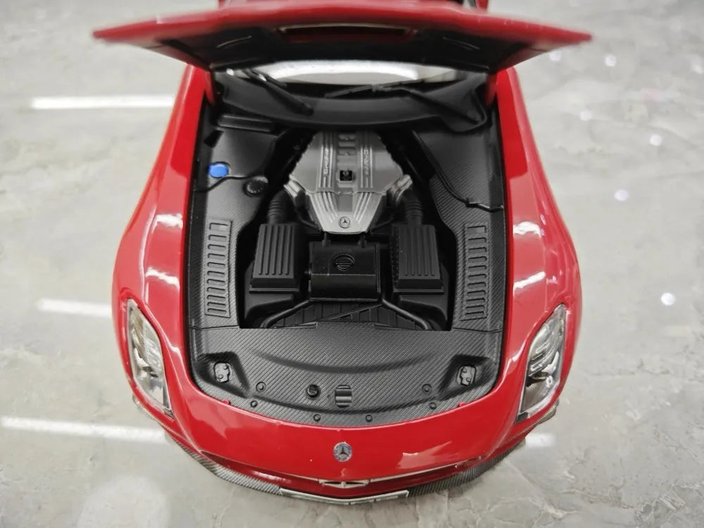 [Minichamps] 1:18 Mercedes-AMG 2013 SLS Black Series Red Model Car Die-Cast
