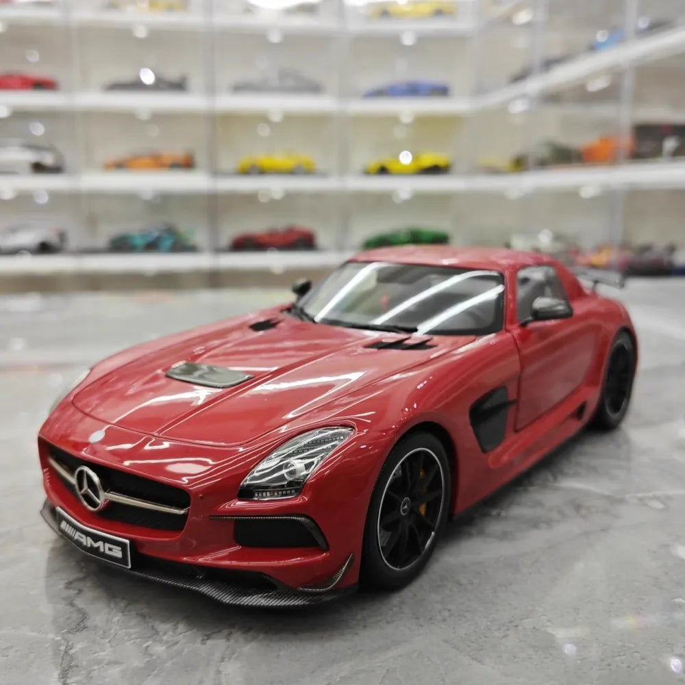 [Minichamps] 1:18 Mercedes-AMG 2013 SLS Black Series Red Model Car Die-Cast