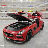 [Minichamps] 1:18 Mercedes-AMG 2013 SLS Black Series Red Model Car Die-Cast