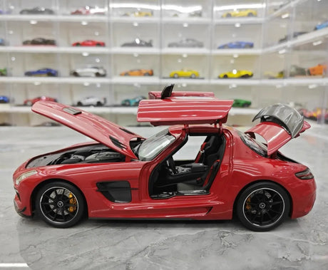 [Minichamps] 1:18 Mercedes-AMG 2013 SLS Black Series Red Model Car Die-Cast