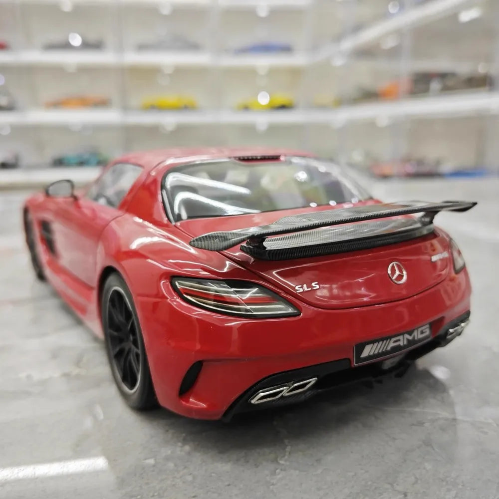 [Minichamps] 1:18 Mercedes-AMG 2013 SLS Black Series Red Model Car Die-Cast